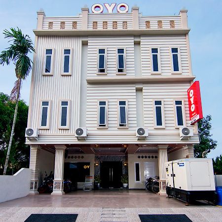 Super Oyo 621 Vania Residence Medan Exterior foto